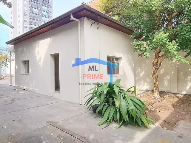 Galpão / Barracão com 550m², para alugar, no bairro Ipiranga em São Paulo