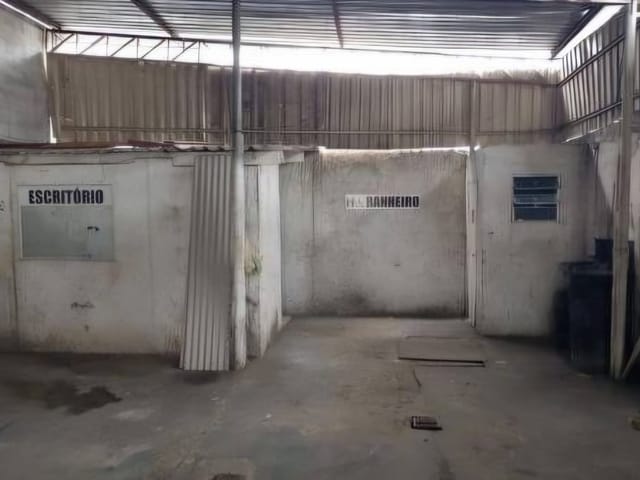 Galpão / Barracão com 250m², para alugar, no bairro Presidente Altino em Osasco