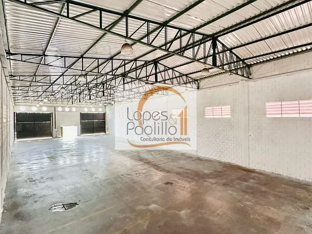 Galpão / Barracão com 1700m², para alugar, no bairro Guaxinduva em Atibaia