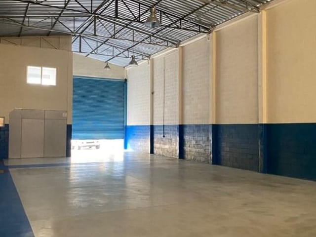 Galpão / Barracão com 500m², para alugar, no bairro Pólo Industrial em Franco da Rocha
