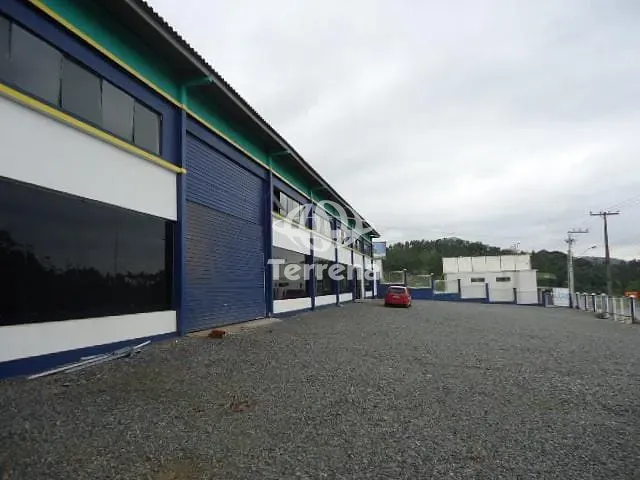 Galpão / Barracão com 1420m², para alugar, no bairro Encano do Norte em Indaial
