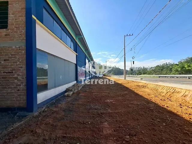 Galpão / Barracão com 1420m², para alugar, no bairro Encano do Norte em Indaial