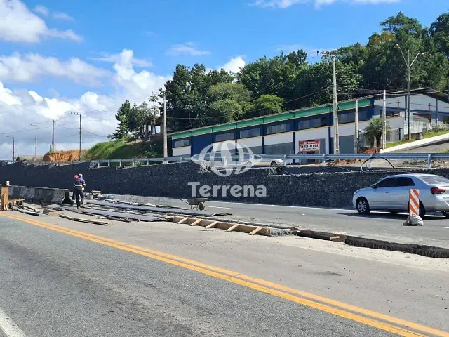Galpão / Barracão com 1420m², para alugar, no bairro Encano do Norte em Indaial