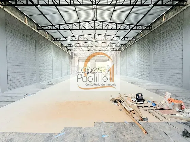 Galpão / Barracão com 840m², para alugar, no bairro Loanda em Atibaia