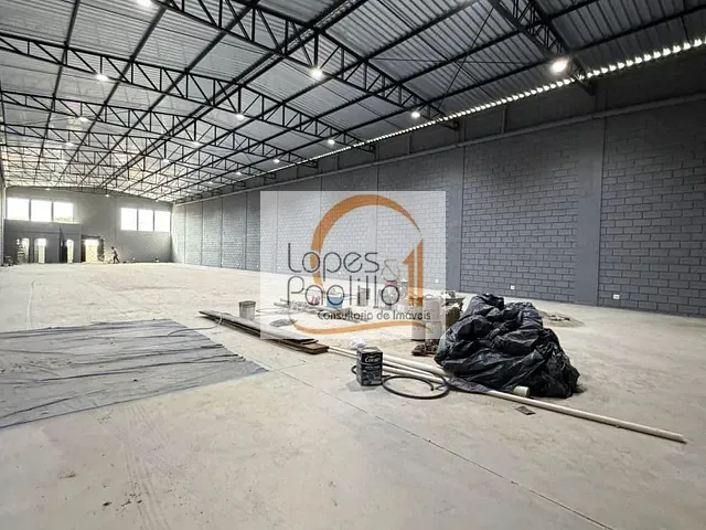 Galpão / Barracão com 840m², para alugar, no bairro Loanda em Atibaia