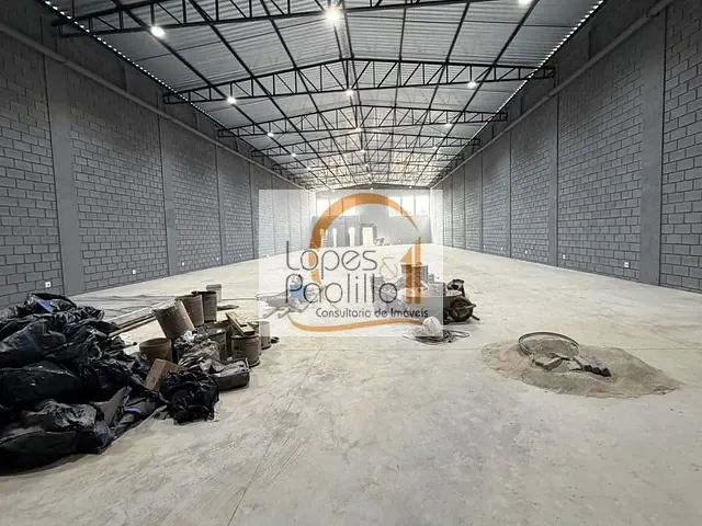Galpão / Barracão com 840m², para alugar, no bairro Loanda em Atibaia