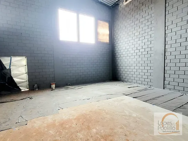 Galpão / Barracão com 840m², para alugar, no bairro Loanda em Atibaia