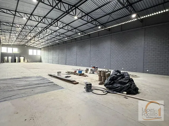 Galpão / Barracão com 840m², para alugar, no bairro Loanda em Atibaia