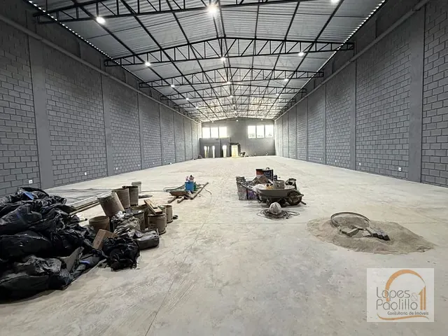 Galpão / Barracão com 840m², para alugar, no bairro Loanda em Atibaia