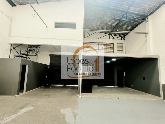 Galpão / Barracão com 230m², para alugar, no bairro Jardim Paulista em Atibaia
