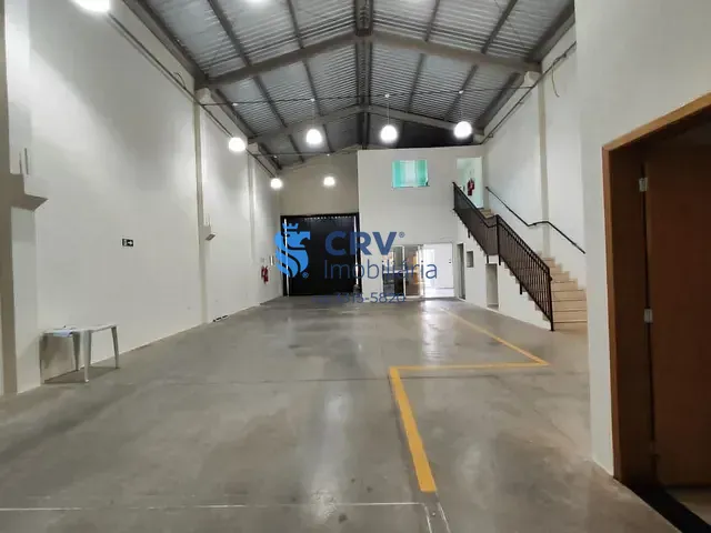 Galpão / Barracão com 250m², para alugar, no bairro Jardim Belo Horizonte em Londrina