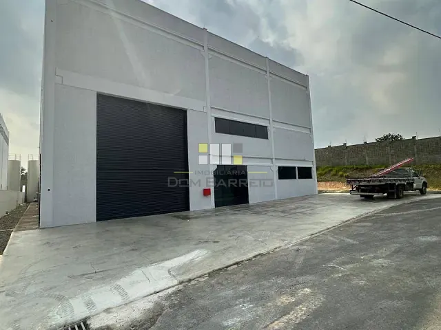 Galpão / Barracão com 1600m², para alugar, no bairro Jardim Nova Europa em Hortolândia
