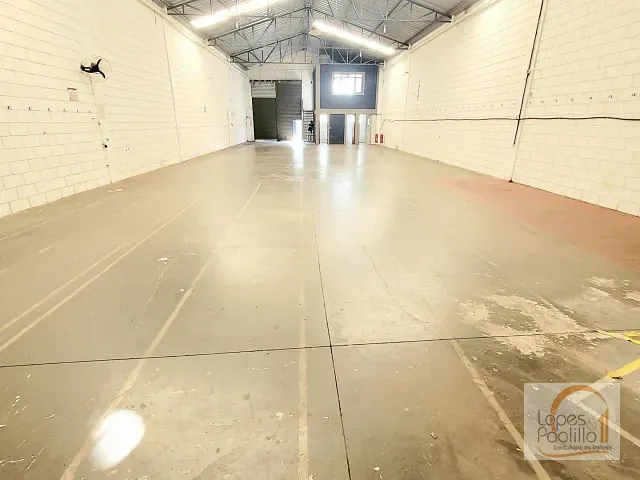 Galpão / Barracão para alugar, no bairro Jardim Imperial em Atibaia