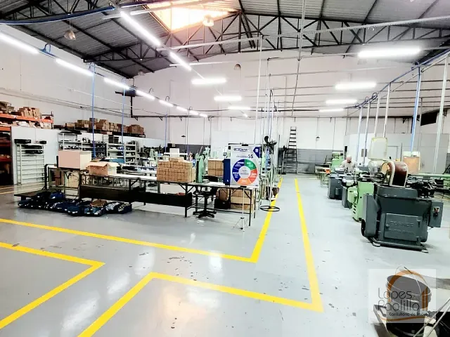 Galpão / Barracão com 586m², para alugar, no bairro Recreio Estoril em Atibaia