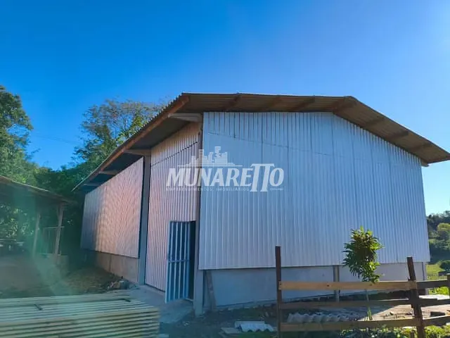 Galpão / Barracão com 200m², para alugar, no bairro Santa Cruz em Concórdia