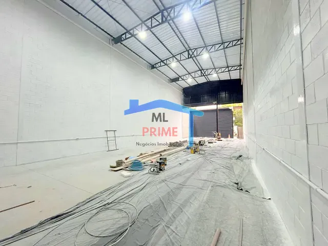 Galpão / Barracão com 330m², para alugar, no bairro Vila Zelina em São Paulo