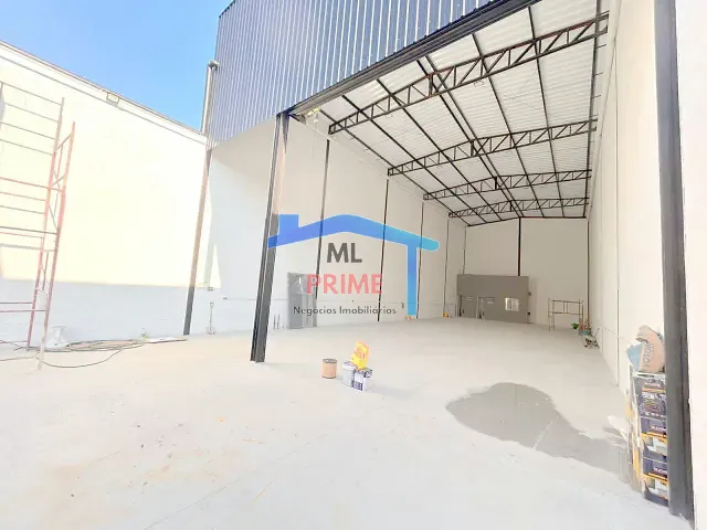 Galpão / Barracão com 330m², para alugar, no bairro Vila Zelina em São Paulo