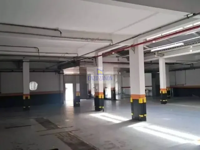 Galpão / Barracão com 1050m², para alugar, no bairro Assunção em São Bernardo do Campo