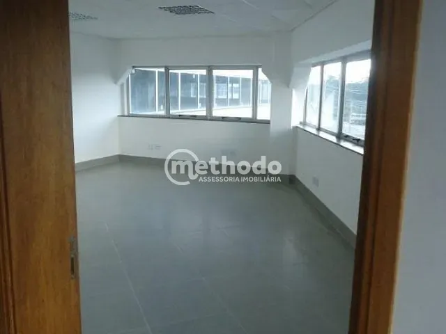Galpão / Barracão com 4882m², para alugar, no bairro Distrito Industrial Alfredo Relo em Itatiba