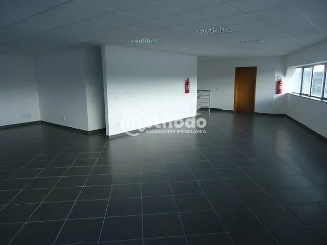 Galpão / Barracão com 4882m², para alugar, no bairro Distrito Industrial Alfredo Relo em Itatiba