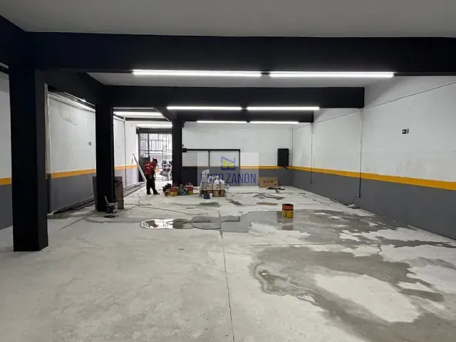 Galpão / Barracão com 300m², para alugar, no bairro Vila Armando Bondioli em São Bernardo do Campo