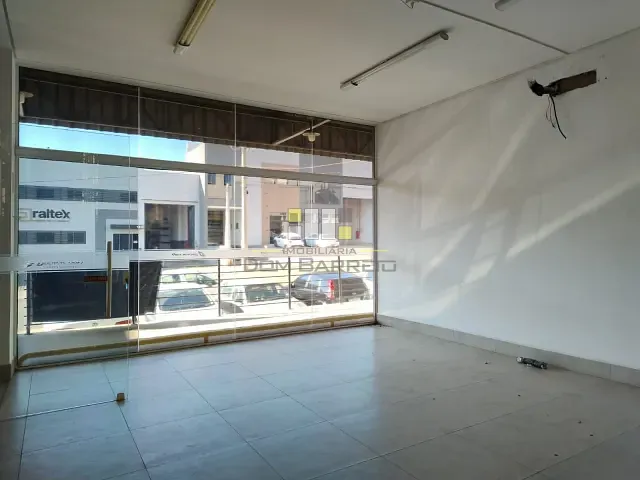 Galpão / Barracão com 1000m², para alugar, no bairro Loteamento Industrial Veccon Zeta em Sumaré