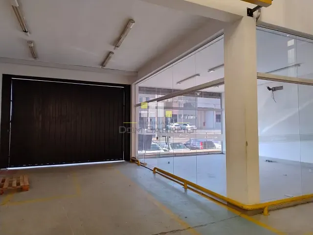 Galpão / Barracão com 1000m², para alugar, no bairro Loteamento Industrial Veccon Zeta em Sumaré