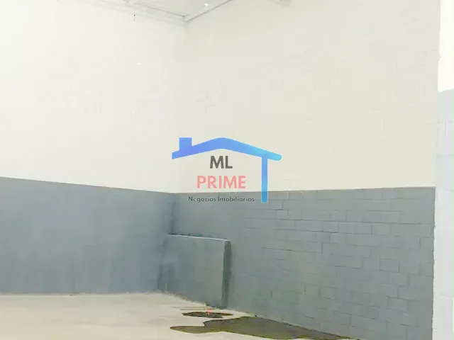Galpão / Barracão com 330m², para alugar, no bairro Jardim América da Penha em São Paulo