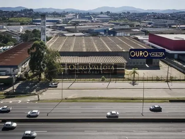 Galpão / Barracão com 15011m², para alugar, no bairro Bonsucesso em Guarulhos