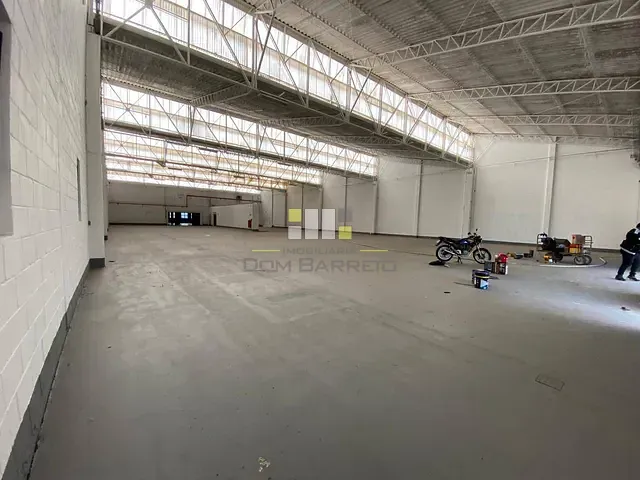 Galpão / Barracão com 1775m², para alugar, no bairro Chácaras Reunidas Anhangüera (Nova Veneza) em Sumaré