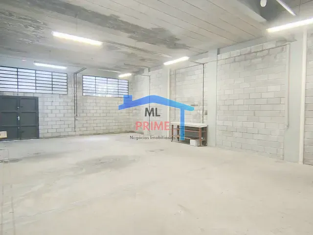 Galpão / Barracão com 335m², para alugar, no bairro Vila Oratório em São Paulo