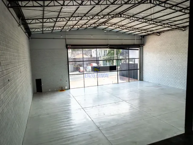 Loja com 800m², para alugar, no bairro Vila Valparaíso em Santo André