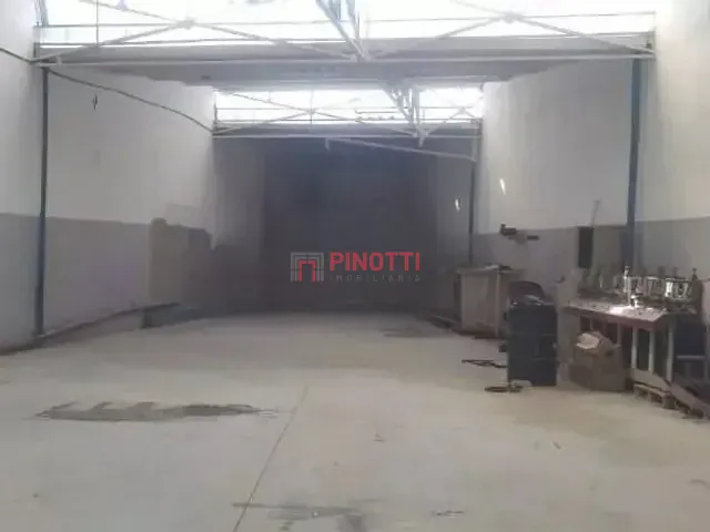 Galpão / Barracão à venda ou para alugar, no bairro Vila Marlene em São Bernardo do Campo