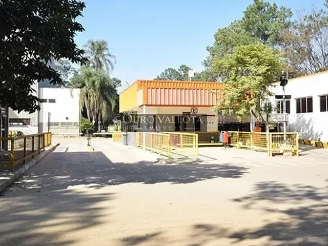 Galpão / Barracão com 26745m², para alugar, no bairro Vila Guaraciaba em São Paulo