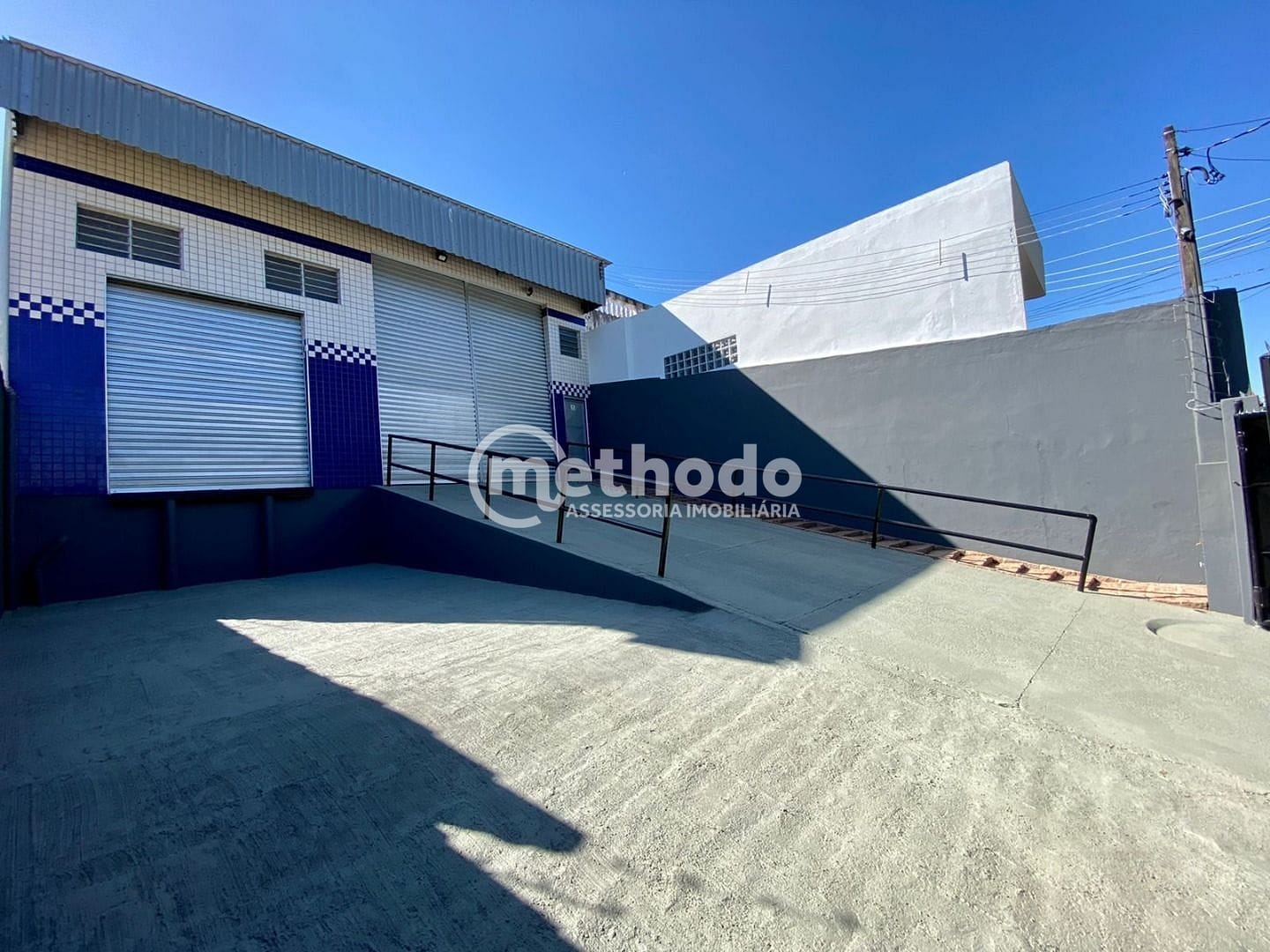 Depósito-Galpão, 216 m² - Foto 1
