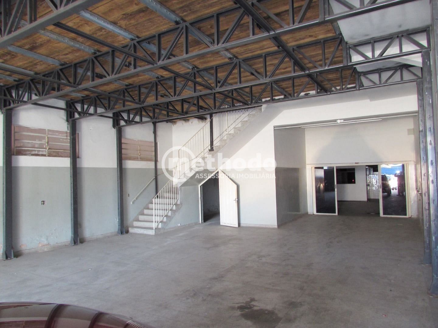 Depósito-Galpão, 825 m² - Foto 1