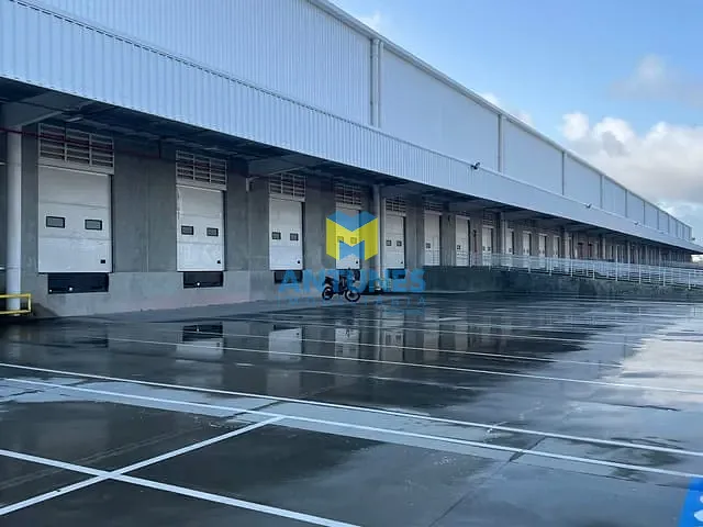 Galpão / Barracão com 6505m², para alugar, no bairro Prazeres em Jaboatão dos Guararapes