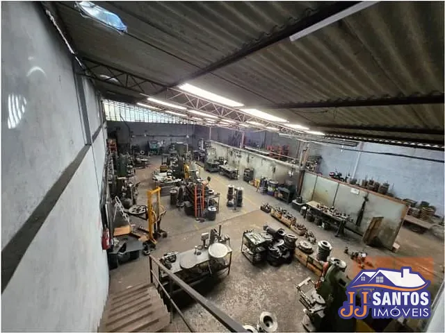 Galpão / Barracão com 850m², à venda ou para alugar, no bairro Vila Regente Feijó em São Paulo