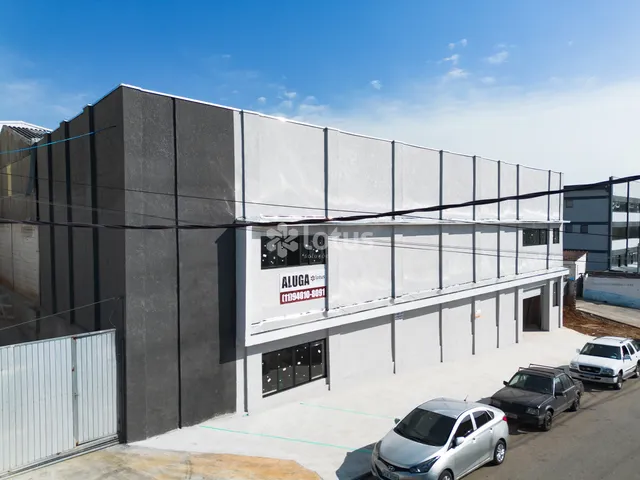 Galpão / Barracão com 500m², para alugar, no bairro Chácara do Solar I (Fazendinha) em Santana de Parnaíba
