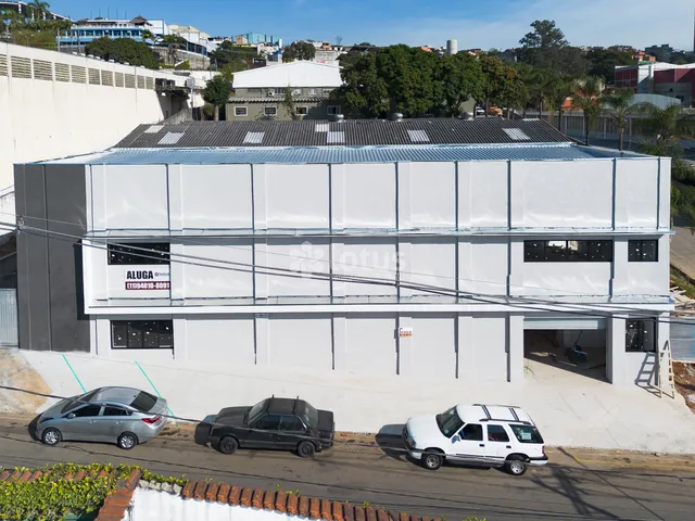 Galpão / Barracão com 500m², para alugar, no bairro Chácara do Solar I (Fazendinha) em Santana de Parnaíba