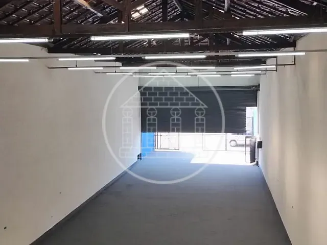Galpão / Barracão com 300m², para alugar, no bairro Tatuapé em São Paulo
