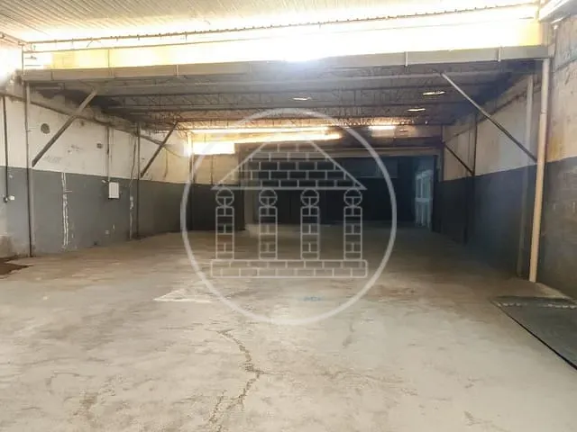 Galpão / Barracão com 375m², para alugar, no bairro Socorro em São Paulo