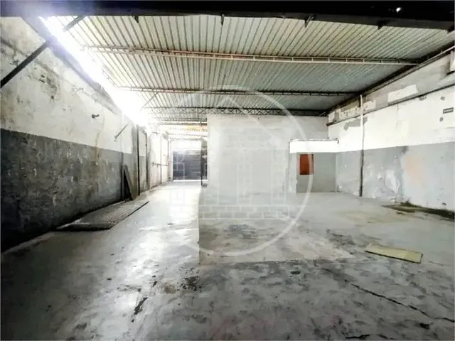 Galpão / Barracão com 375m², para alugar, no bairro Socorro em São Paulo