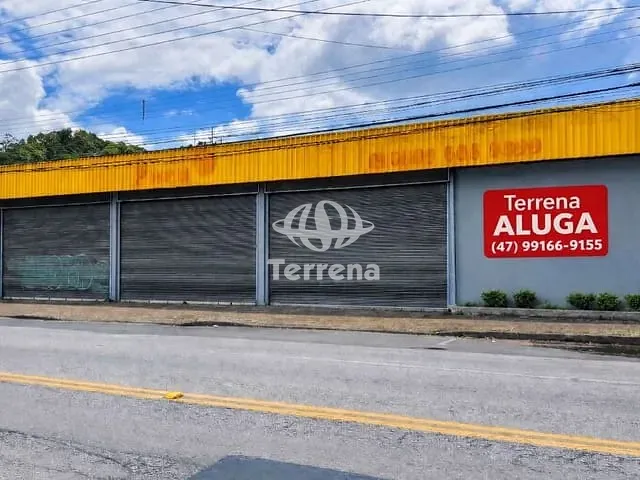 Galpão / Barracão com 1800m², para alugar, no bairro Vorstadt em Blumenau