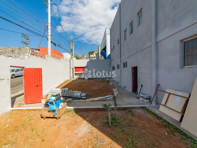 Galpão / Barracão com 1000m², para alugar, no bairro Jardim da Várzea em Santana de Parnaíba