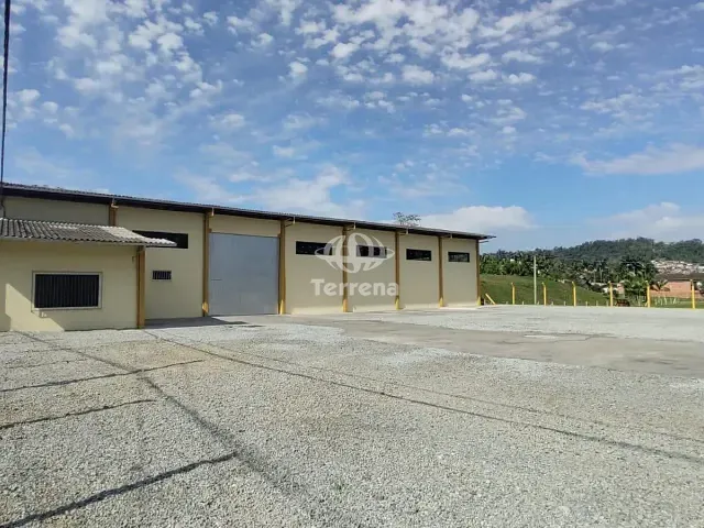 Galpão / Barracão com 3500m², para alugar, no bairro Fidélis em Blumenau