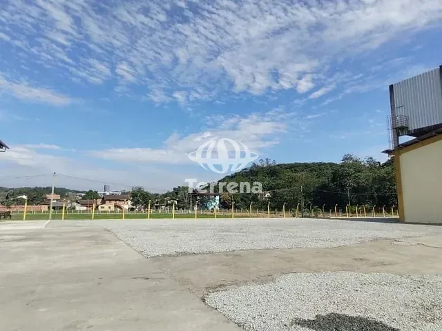 Galpão / Barracão com 3500m², para alugar, no bairro Fidélis em Blumenau