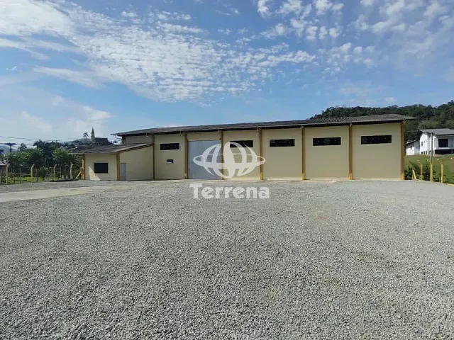 Galpão / Barracão com 3500m², para alugar, no bairro Fidélis em Blumenau