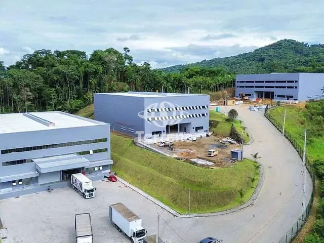 Galpão / Barracão com 1896m², para alugar, no bairro Encano do Norte em Indaial