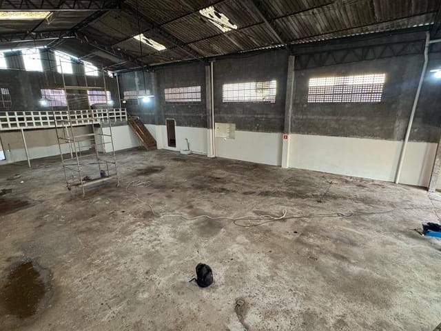 Galpão / Barracão com 1000m², à venda ou para alugar, no bairro Vila Amália em São Paulo
